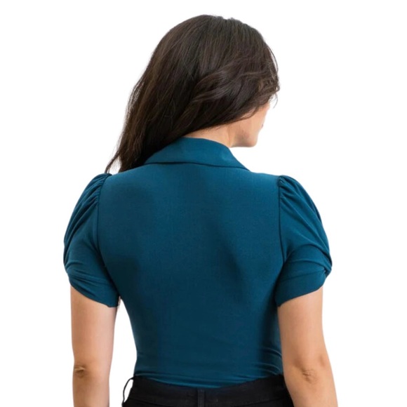 SIX DEGREE Tops - SIX DEGREE FITTED CAP SLEEVE BLOUSE … 148